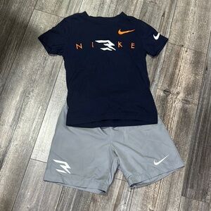 Nike Dark Blue Tee and Light Gray Logo Shorts Set